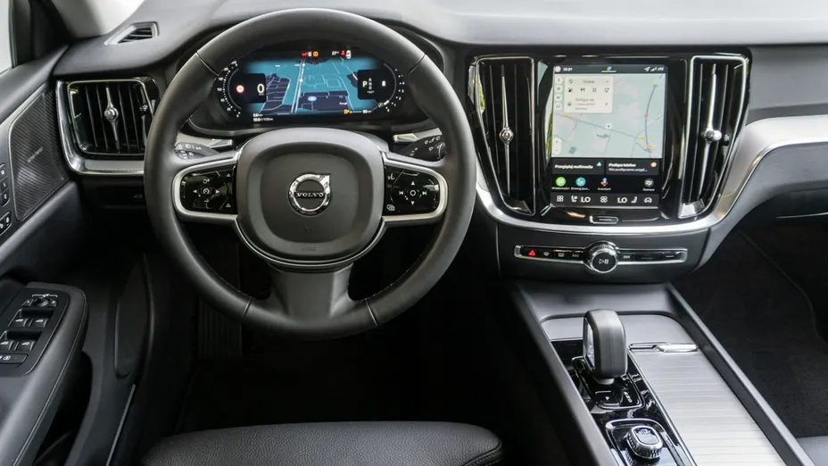 VOLVO V60 -