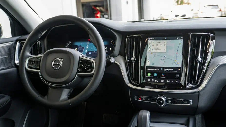 VOLVO V60 -
