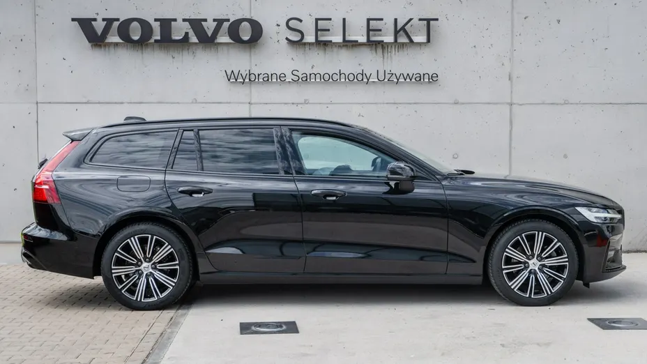 VOLVO V60 -