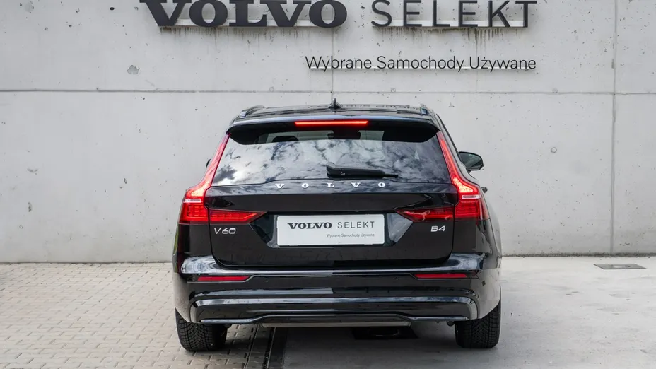 VOLVO V60 -