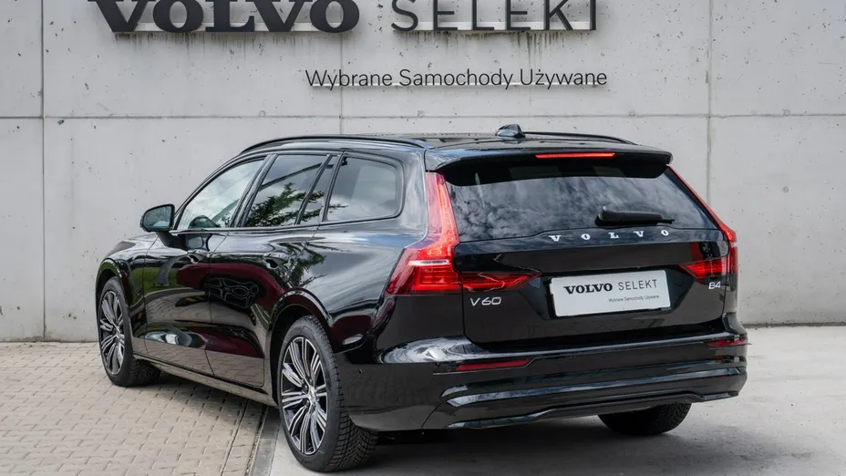 VOLVO V60 -