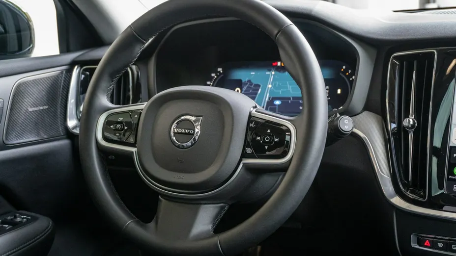 VOLVO V60 -