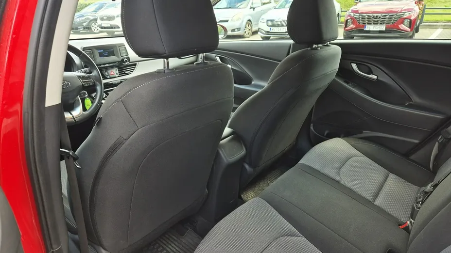 HYUNDAI i30 -