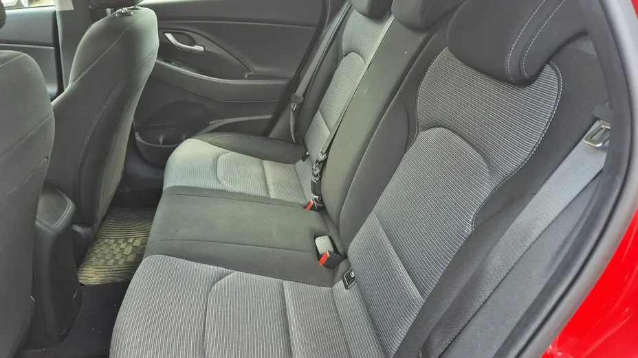 HYUNDAI i30 -
