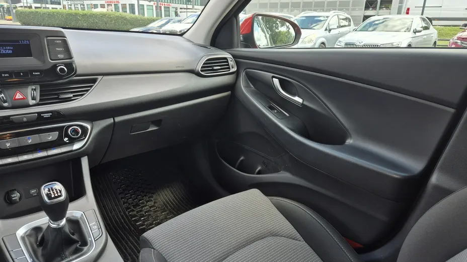 HYUNDAI i30 -