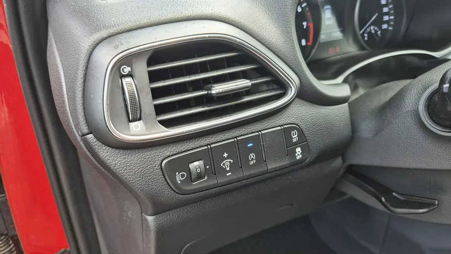 HYUNDAI i30 -
