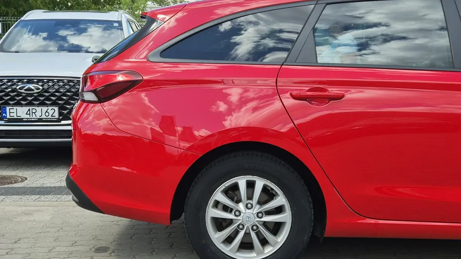 HYUNDAI i30 -