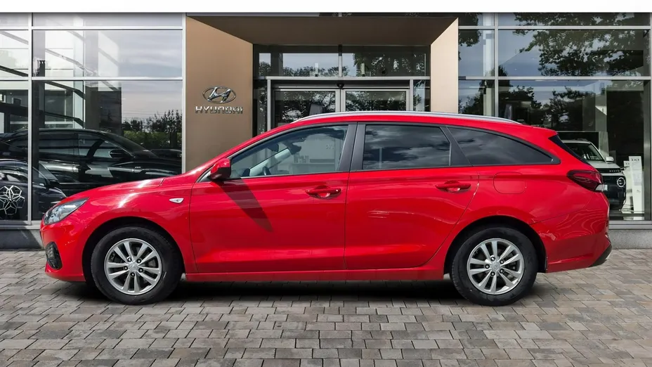HYUNDAI i30 -