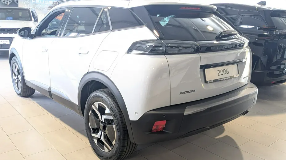 PEUGEOT 2008 -