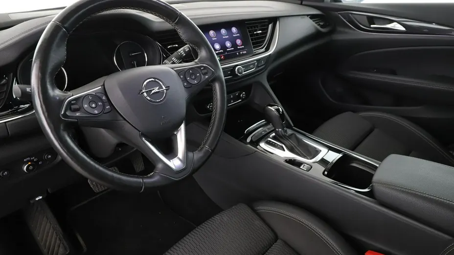 OPEL Insignia -