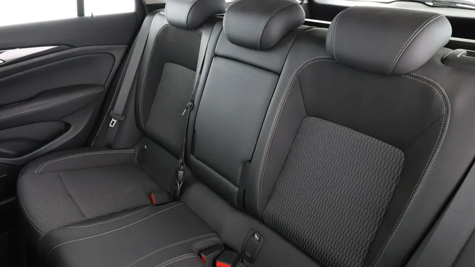 OPEL Insignia -
