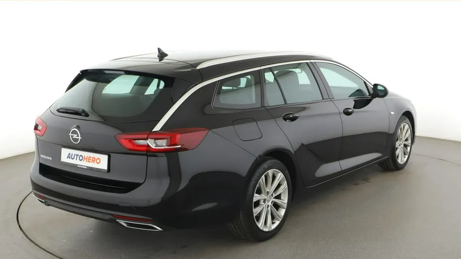 OPEL Insignia -