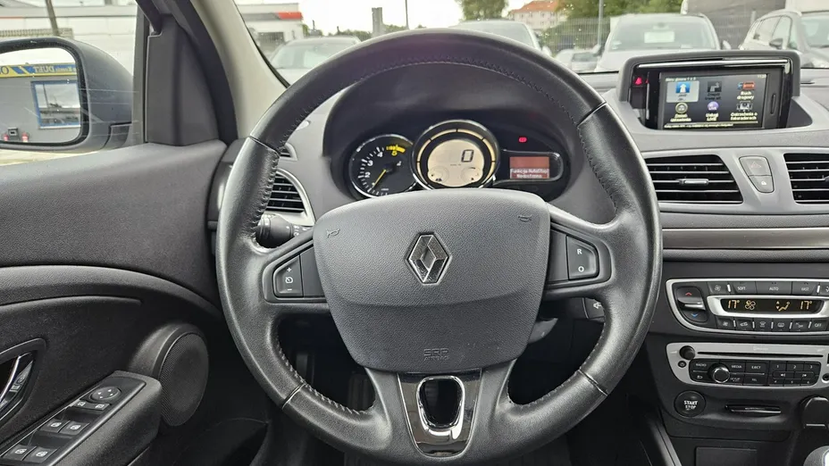 RENAULT Megane -