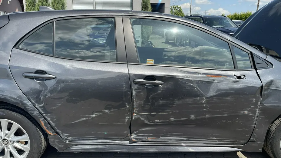 TOYOTA Corolla -