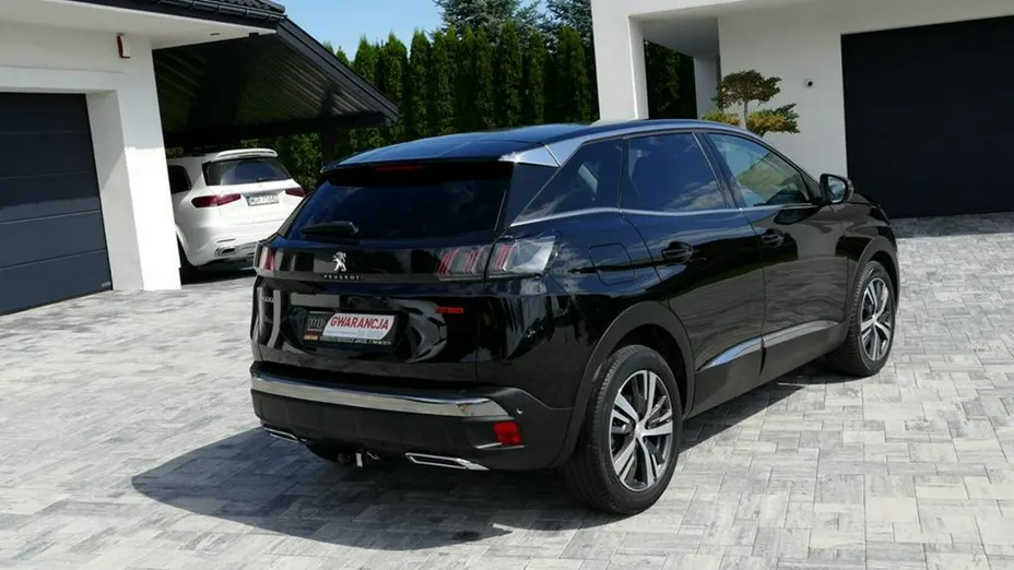 PEUGEOT 3008 -