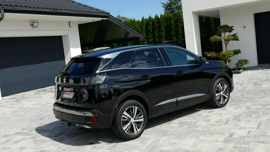 PEUGEOT 3008 -