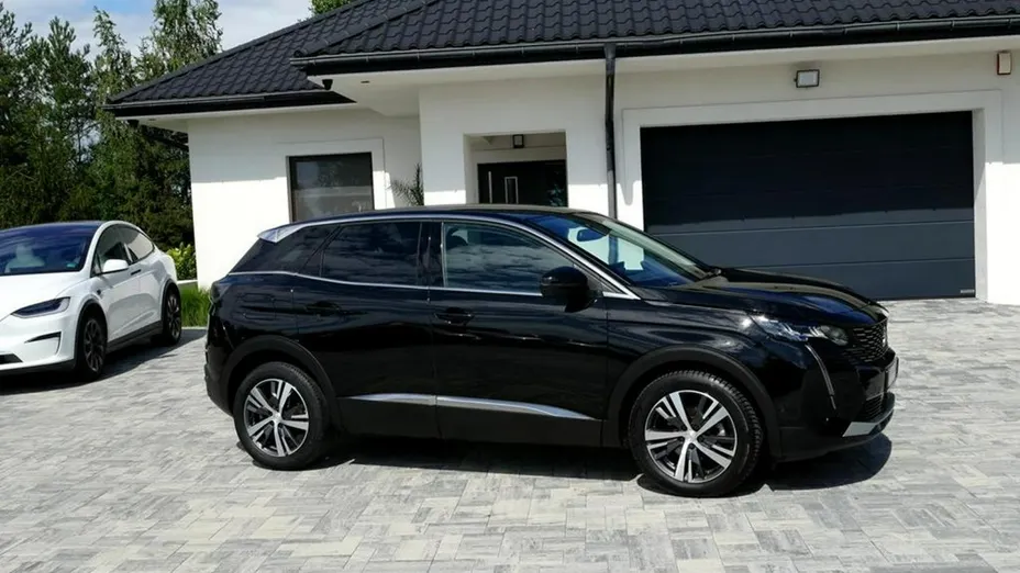 PEUGEOT 3008 -