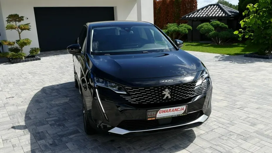 PEUGEOT 3008 -