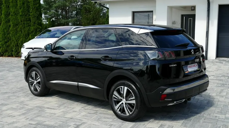 PEUGEOT 3008 -