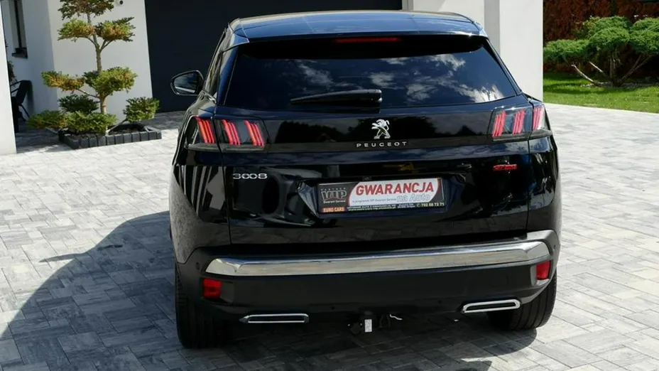 PEUGEOT 3008 -