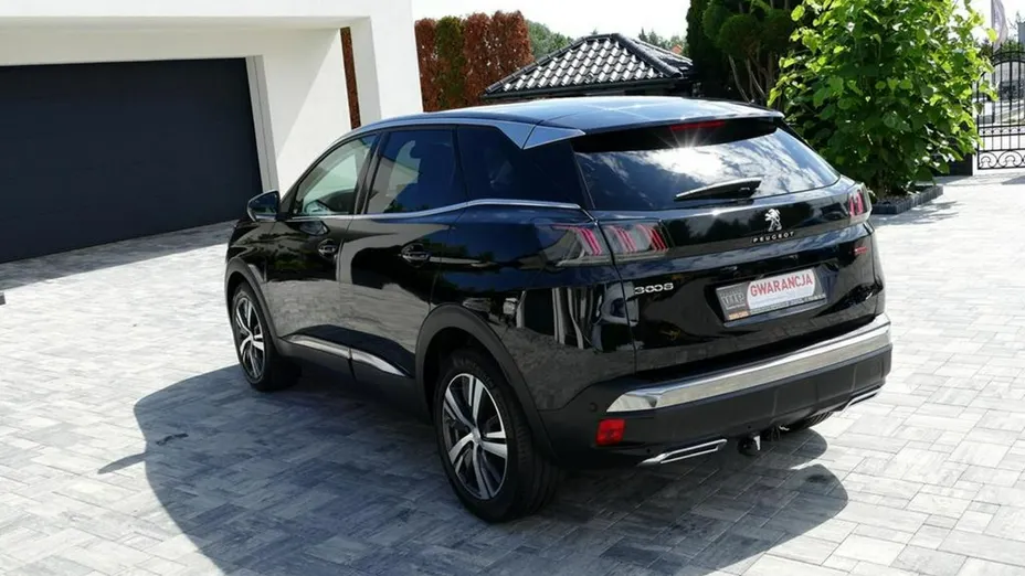 PEUGEOT 3008 -