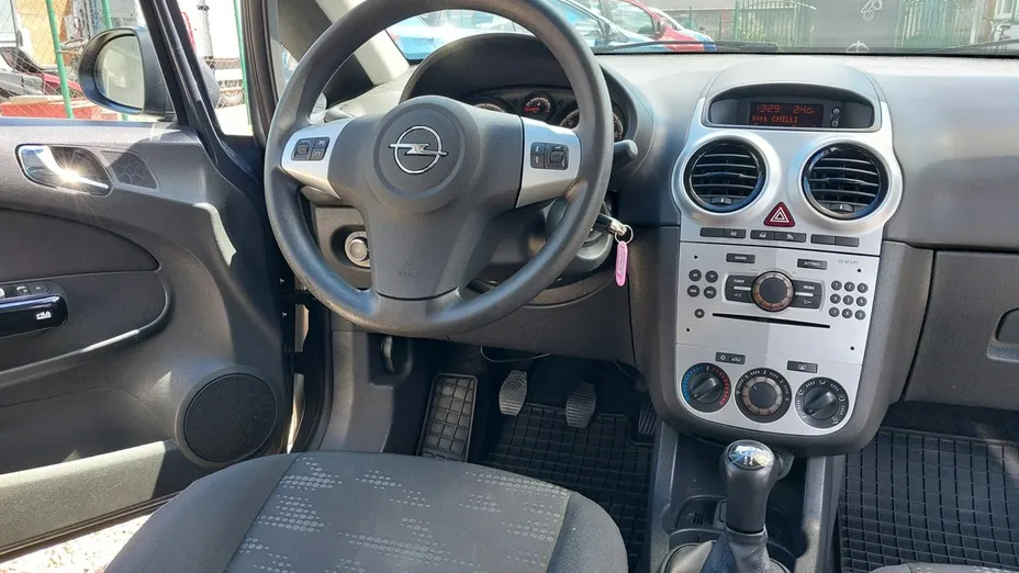 OPEL Corsa -