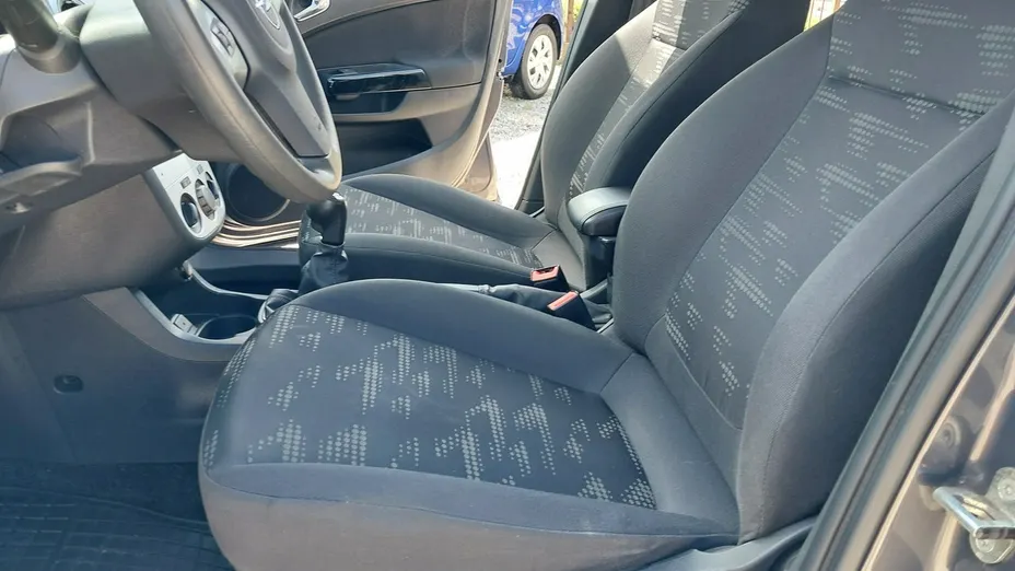 OPEL Corsa -