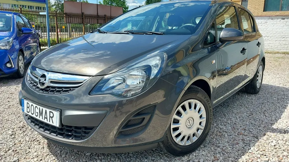 OPEL Corsa -
