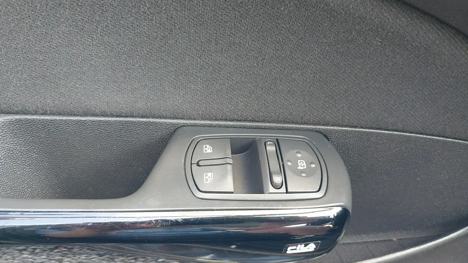 OPEL Corsa -