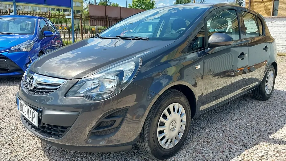 OPEL Corsa -
