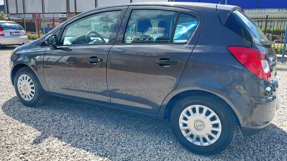 OPEL Corsa -