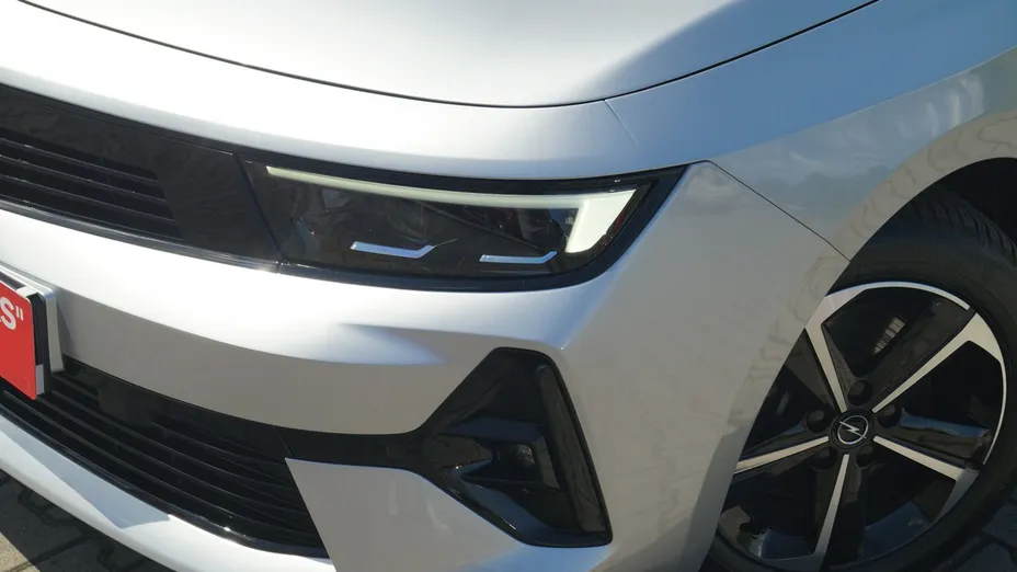 OPEL Astra -