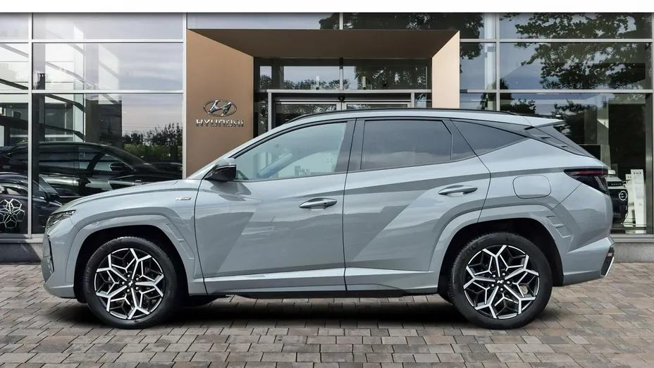 HYUNDAI Tucson -