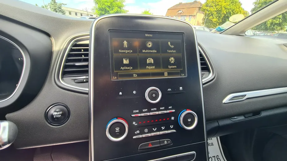 RENAULT Scenic -