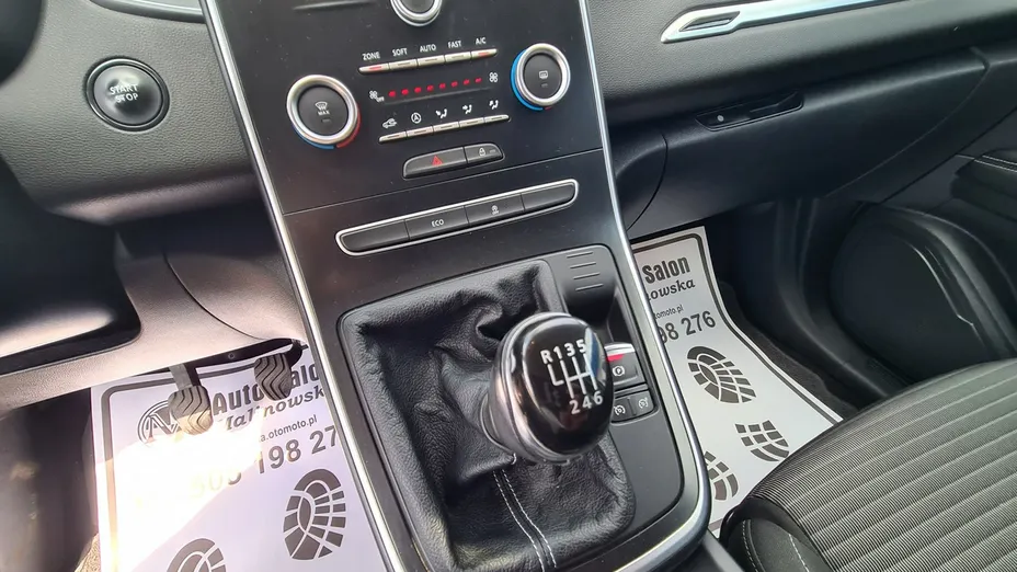 RENAULT Scenic -