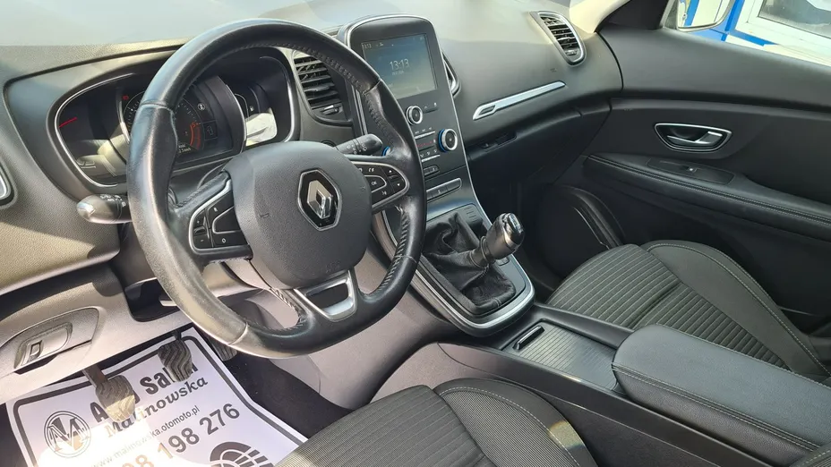 RENAULT Scenic -