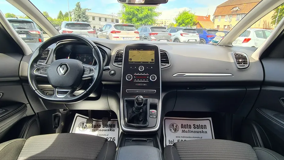 RENAULT Scenic -
