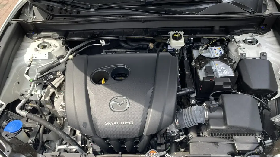 MAZDA CX-30 -
