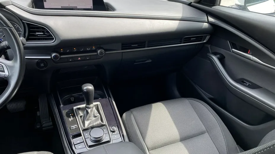 MAZDA CX-30 -