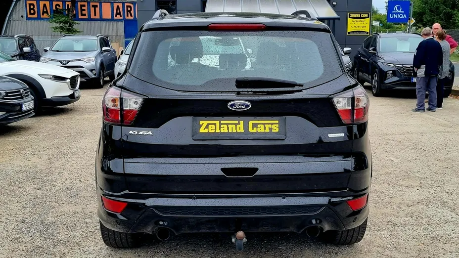 FORD Kuga -