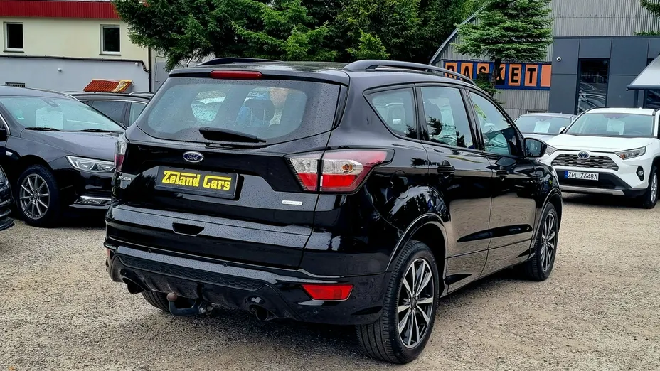 FORD Kuga -