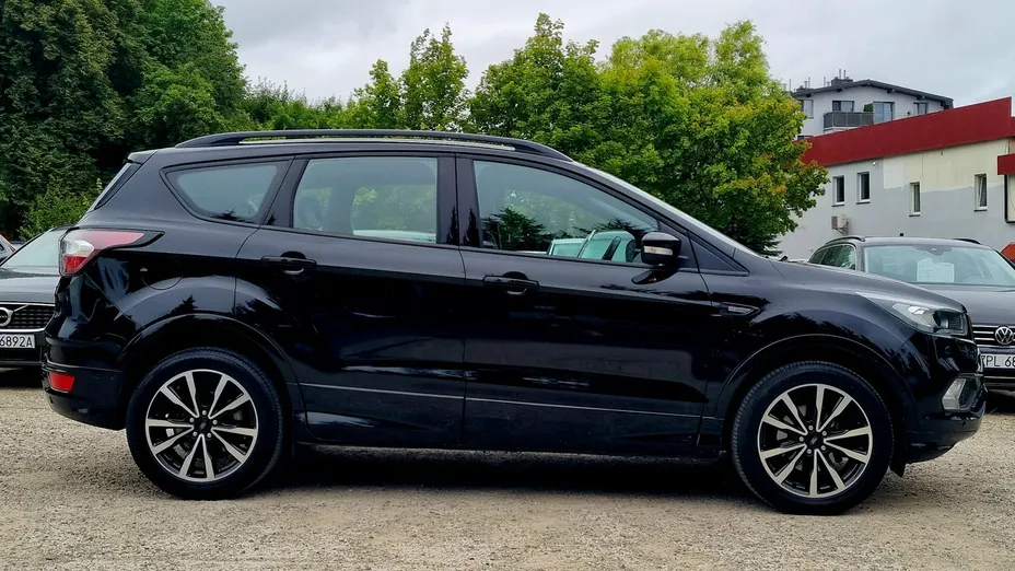 FORD Kuga -