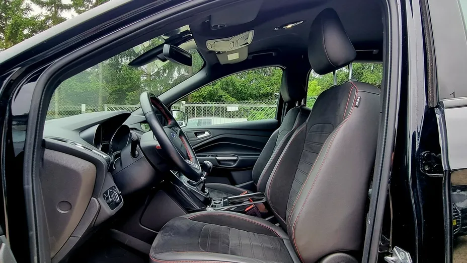 FORD Kuga -
