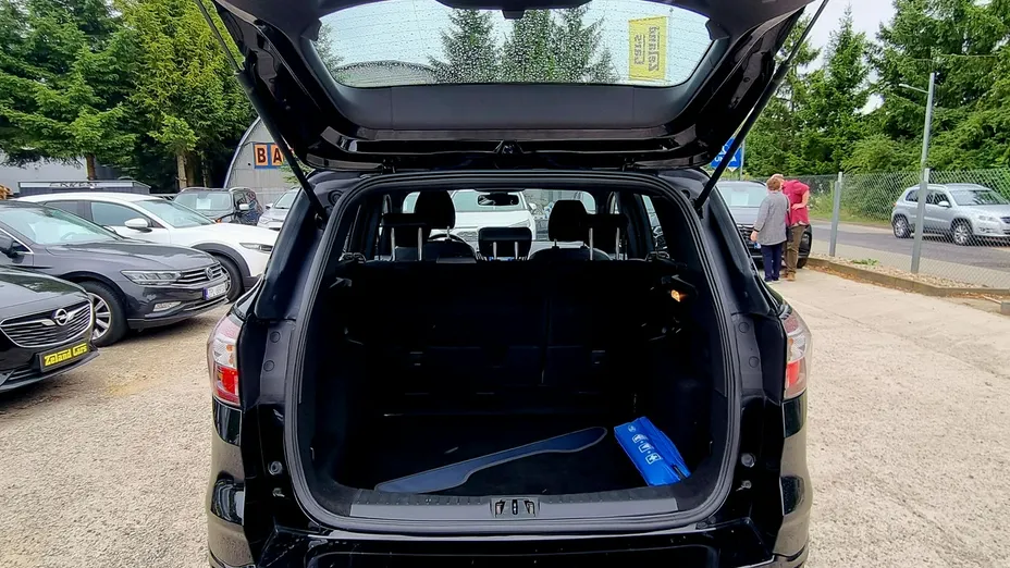 FORD Kuga -
