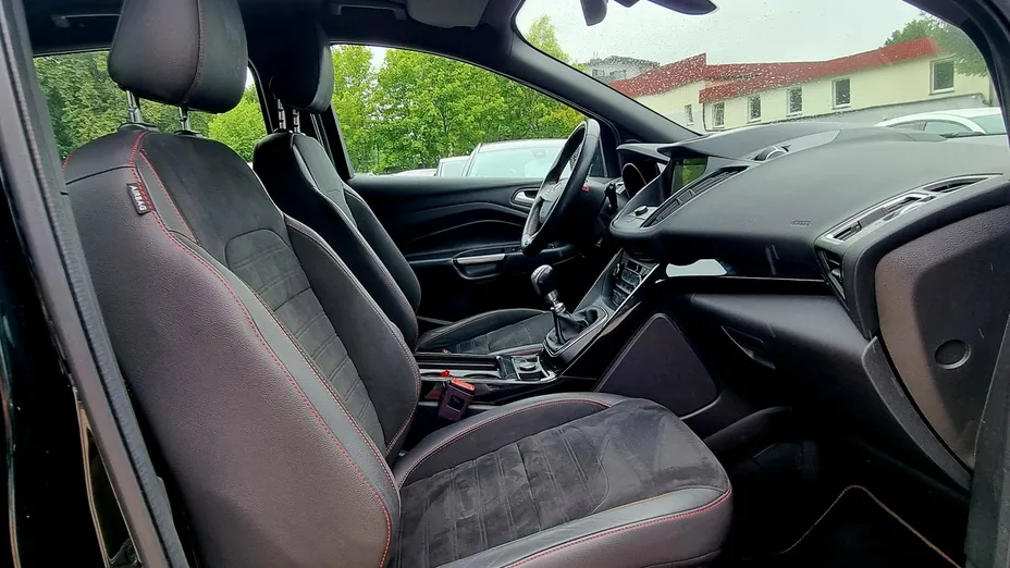 FORD Kuga -