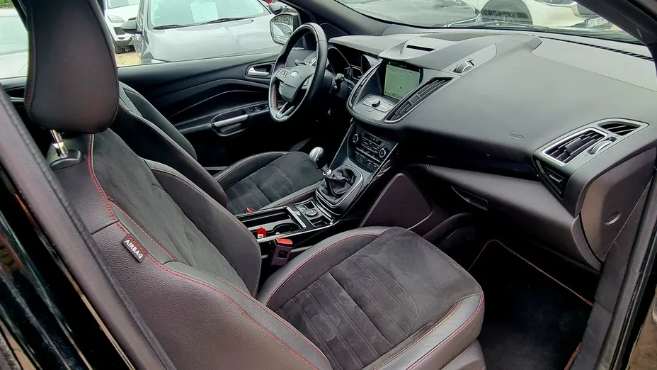 FORD Kuga -