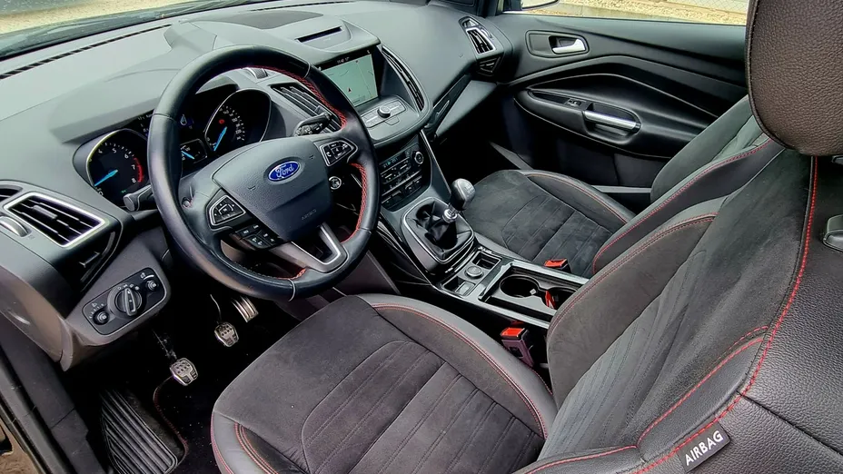 FORD Kuga -