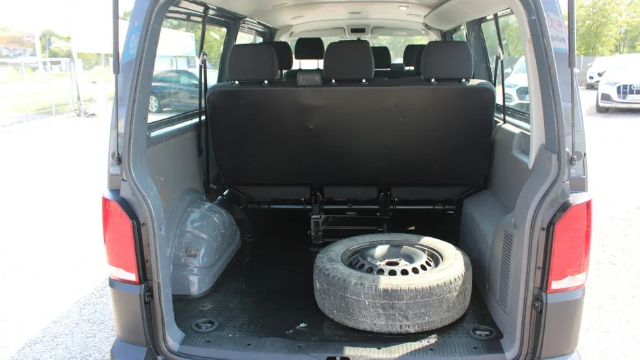 VOLKSWAGEN Transporter -