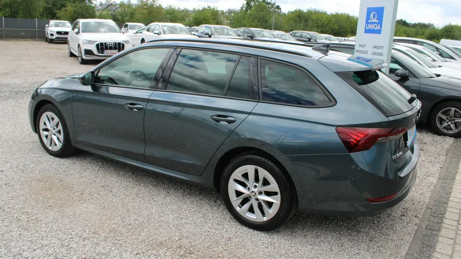 SKODA Octavia -