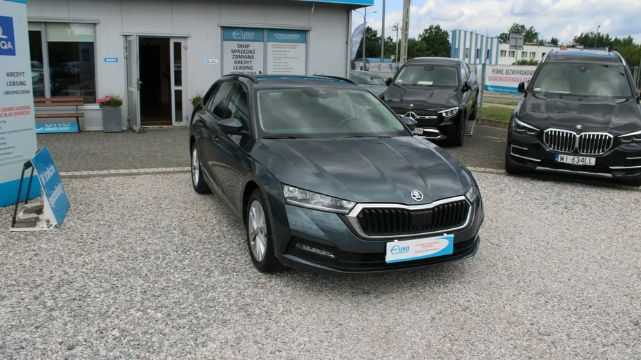 SKODA Octavia -